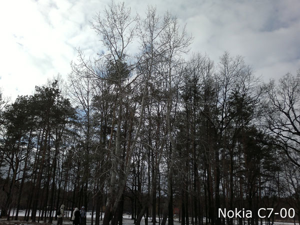 фотографии камеры без автофокуса на Nokia C7 на улице в пасмурную погоду